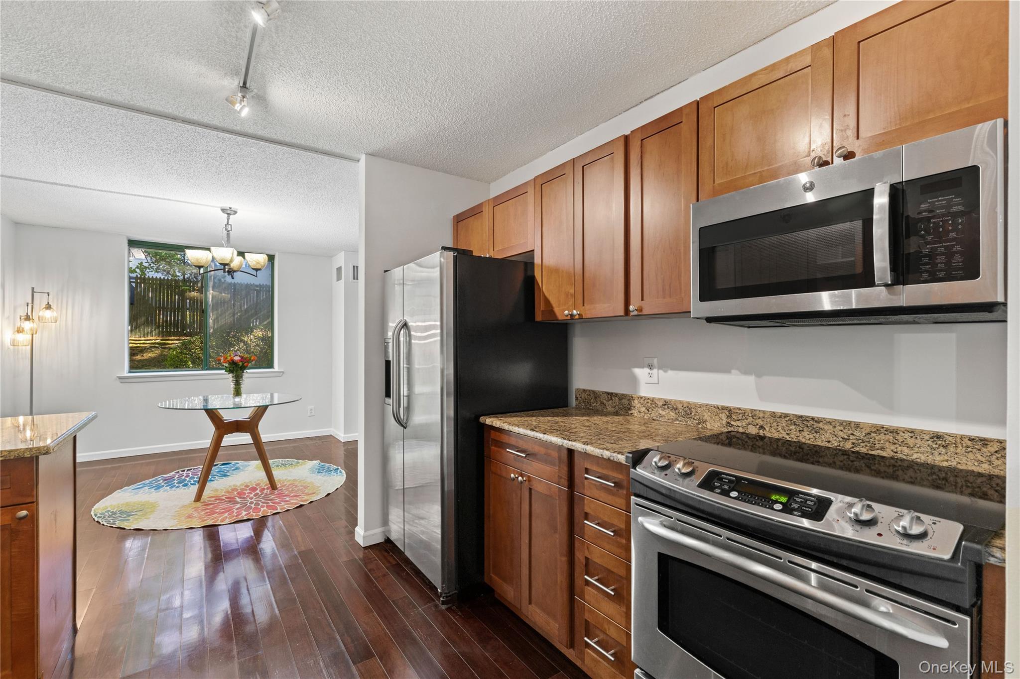 #4 photo, 302 Church Street, White Plains , NY 10603