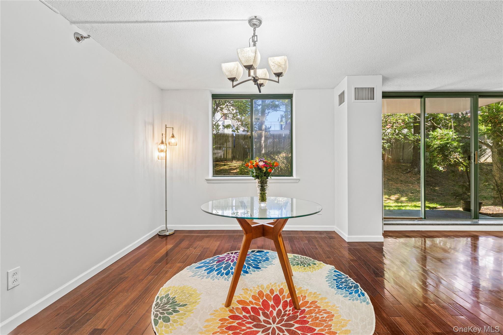 #9 photo, 302 Church Street, White Plains , NY 10603