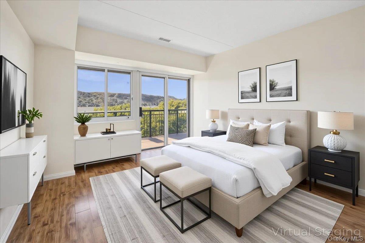 #11 photo, 1020 Warburton Avenue, Yonkers , NY 10701