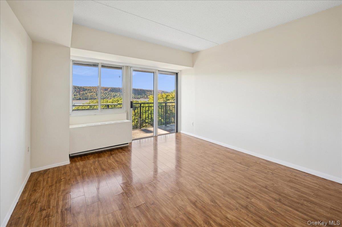 #13 photo, 1020 Warburton Avenue, Yonkers , NY 10701