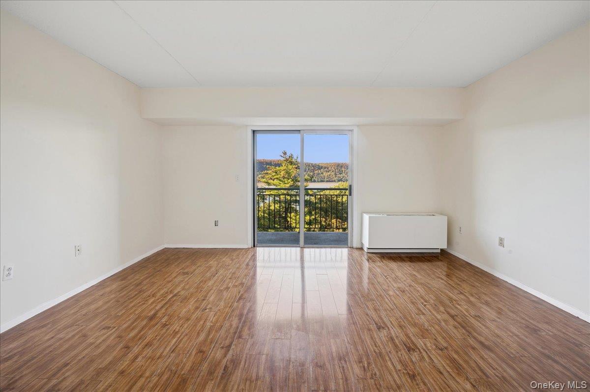 #15 photo, 1020 Warburton Avenue, Yonkers , NY 10701