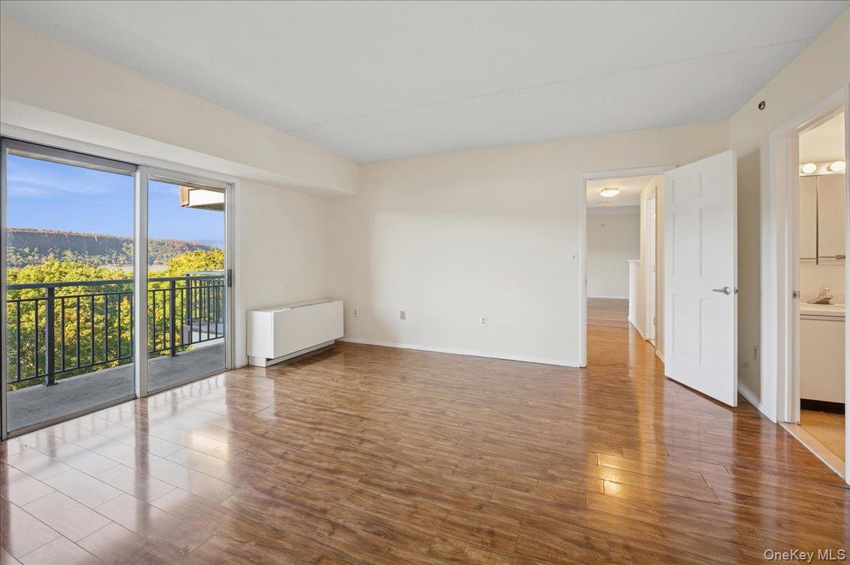 #17 photo, 1020 Warburton Avenue, Yonkers , NY 10701