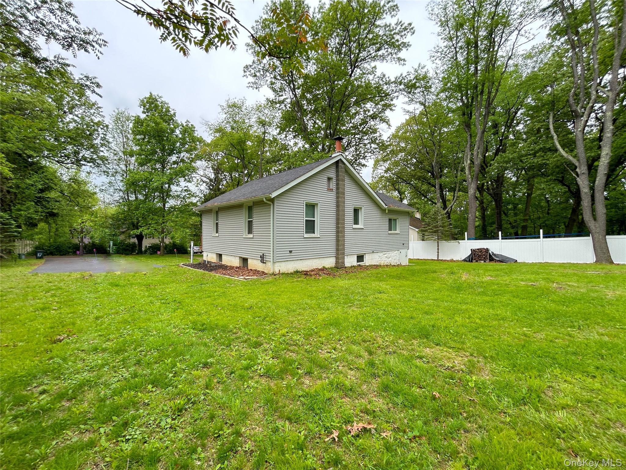 #4 photo, 17 John Street, New Windsor , NY 12553