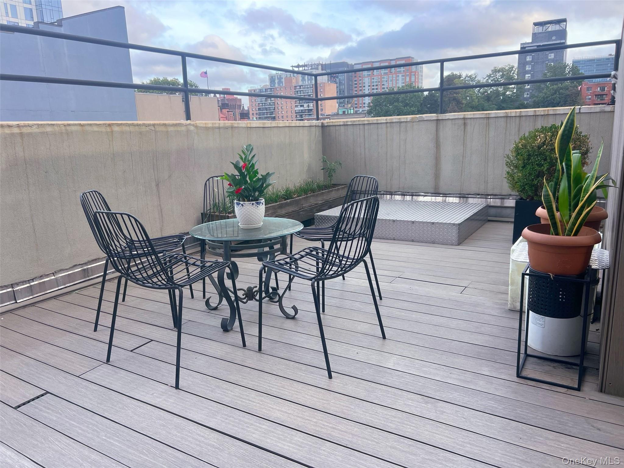 #13 photo, 135-10 35th Avenue, Flushing , NY 11354