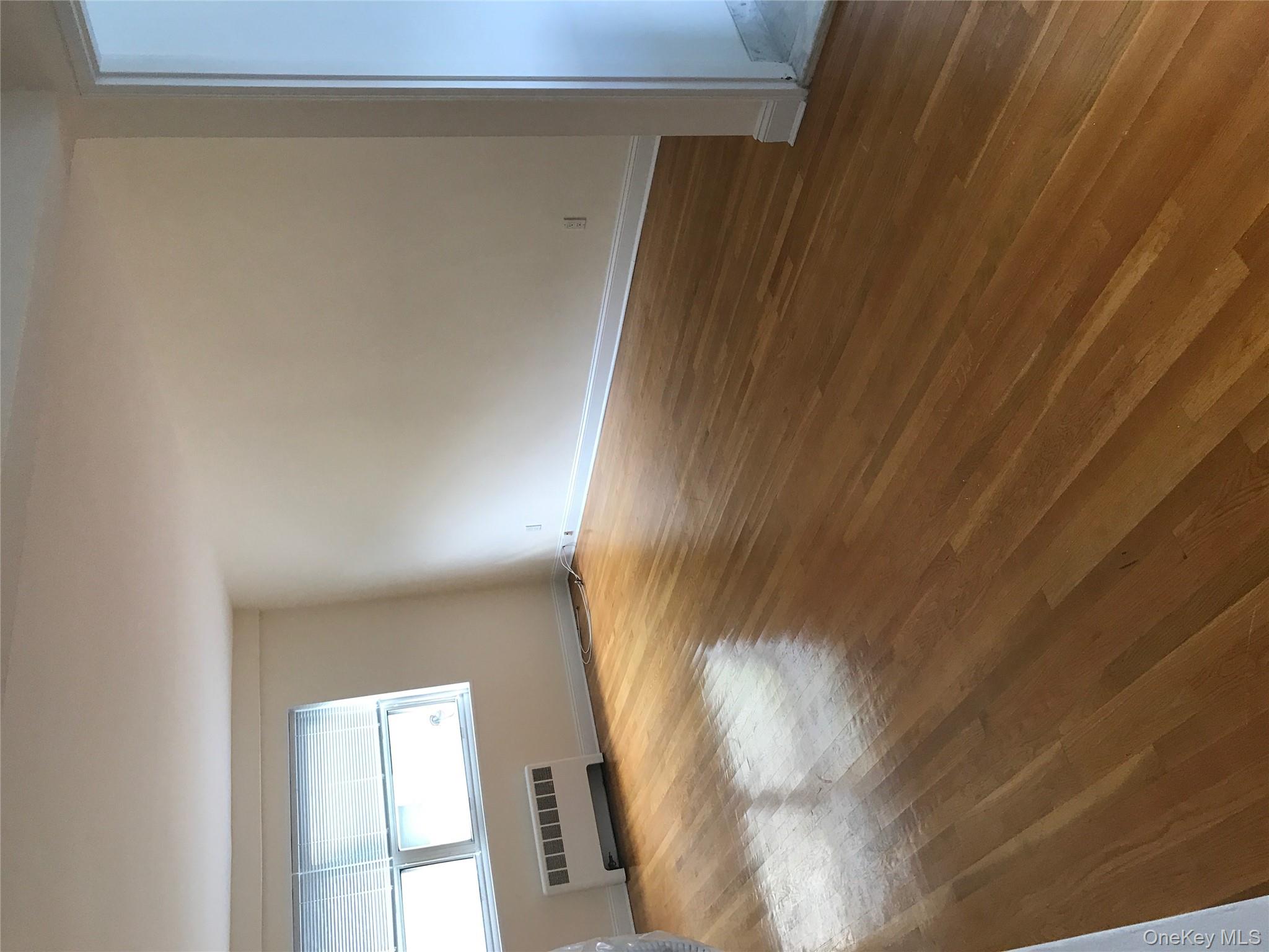 #4 photo, 11 Schenck Avenue, ナッソー郡 Great Neck , NY 11021