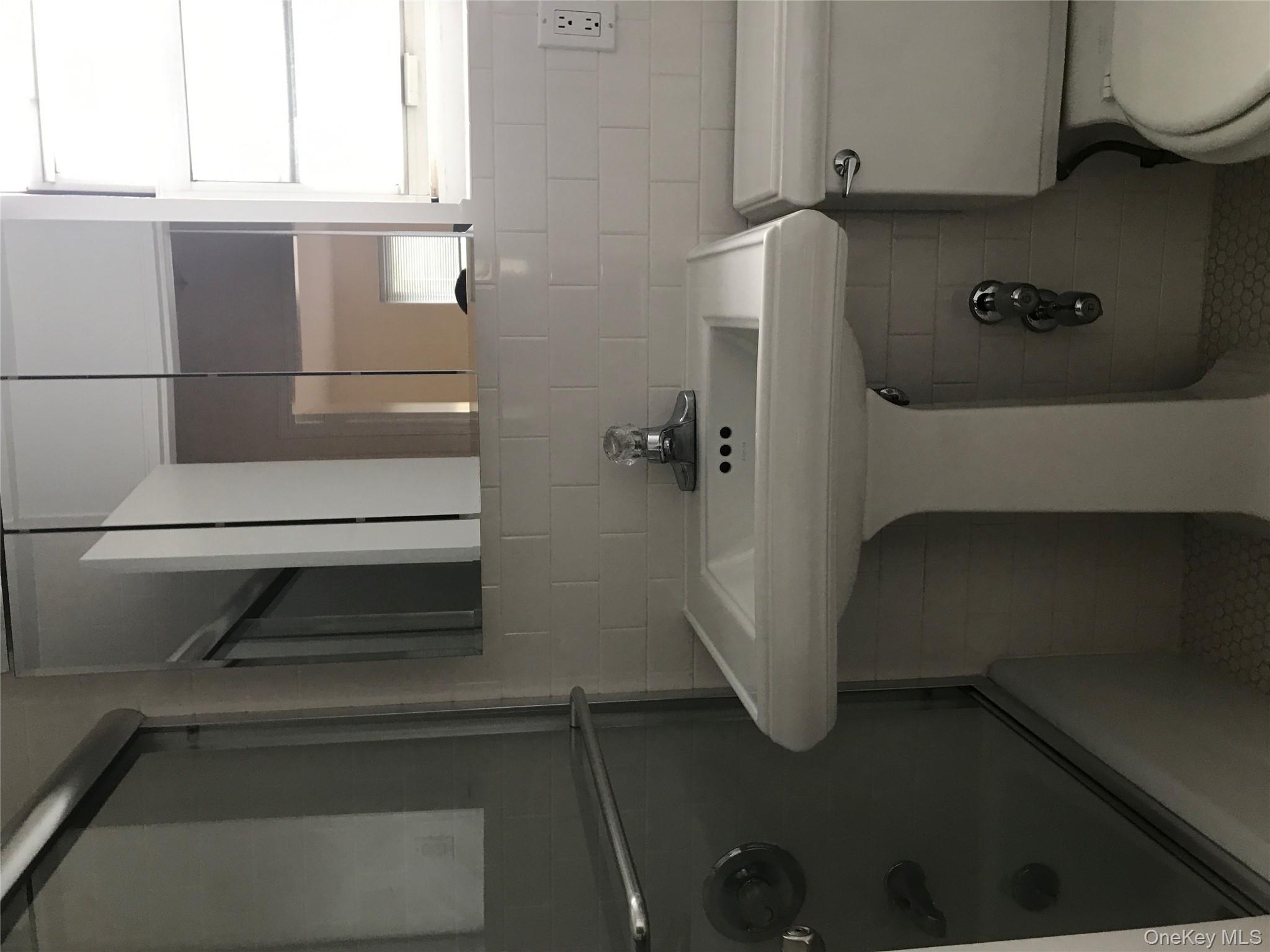 #8 photo, 11 Schenck Avenue, ナッソー郡 Great Neck , NY 11021