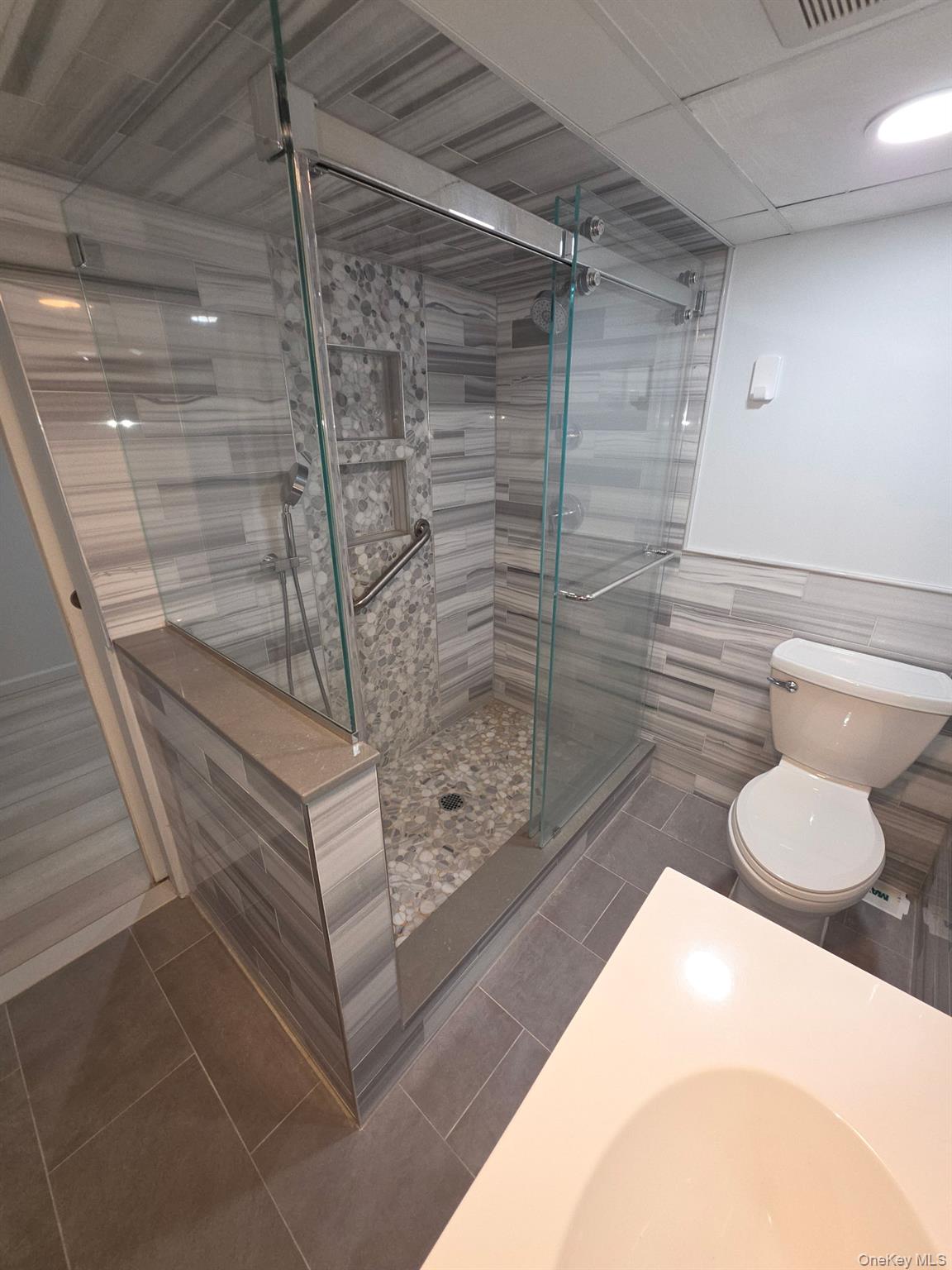 #18 photo, 1260 Little Neck Avenue, ナッソー郡 North Bellmore , NY 11710