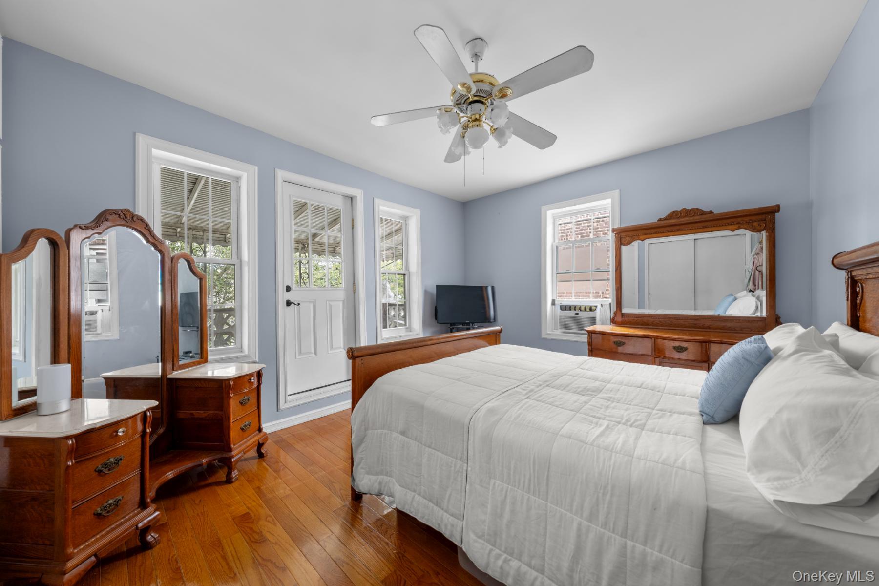 #13 photo, 34 Crosby Avenue, ブルックリン区 Brooklyn , NY 11207