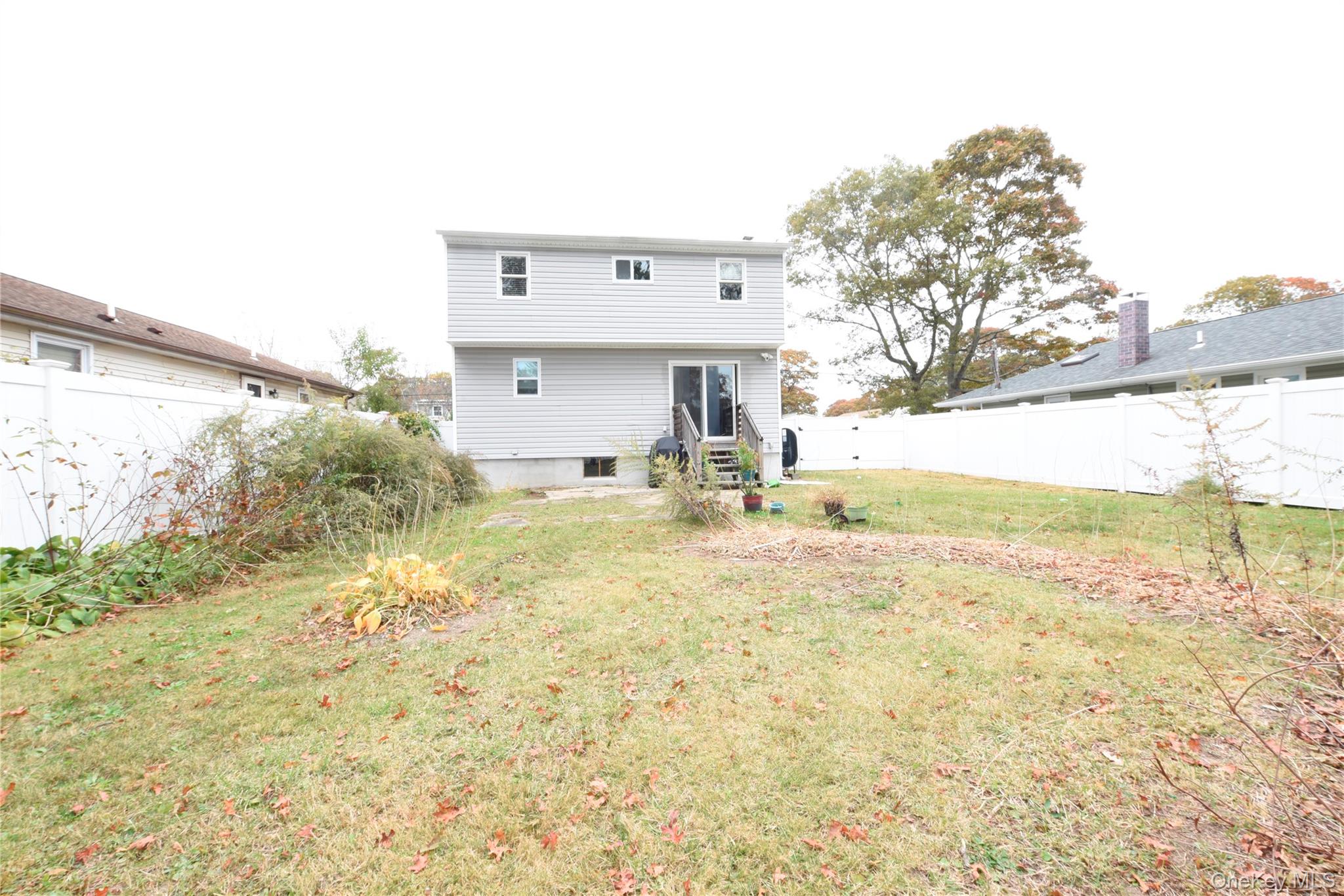 #18 photo, 18 Pennwood Drive, サフォーク郡 Mastic Beach , NY 11951