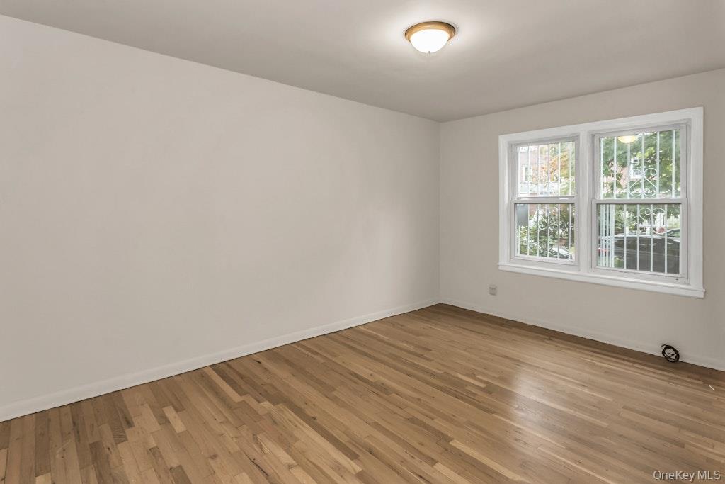 #4 photo, 5840 206th Street, クイーンズ区 Bayside , NY 11364