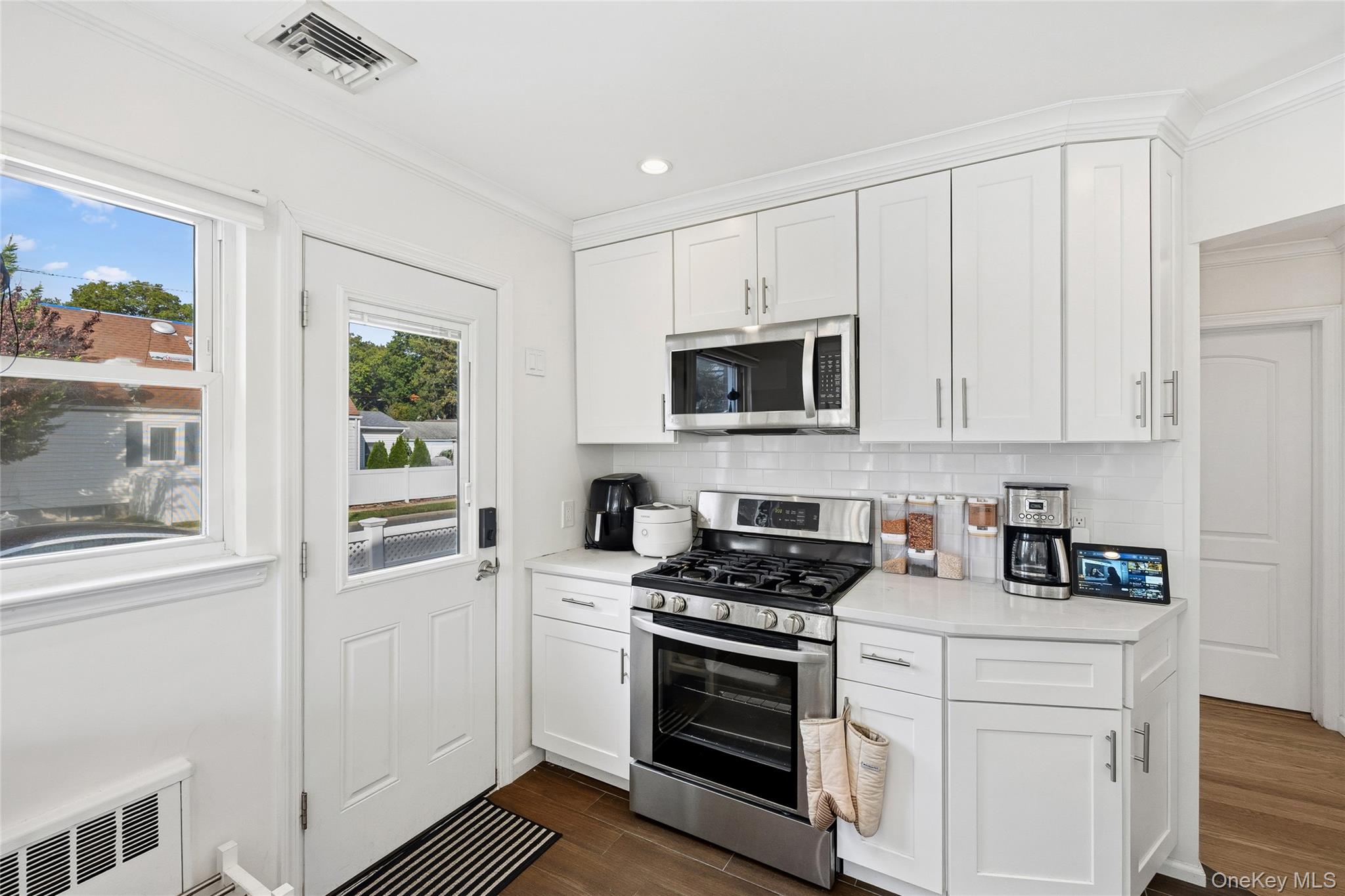 #13 photo, 700 Covert Avenue, ナッソー郡 New Hyde Park , NY 11040