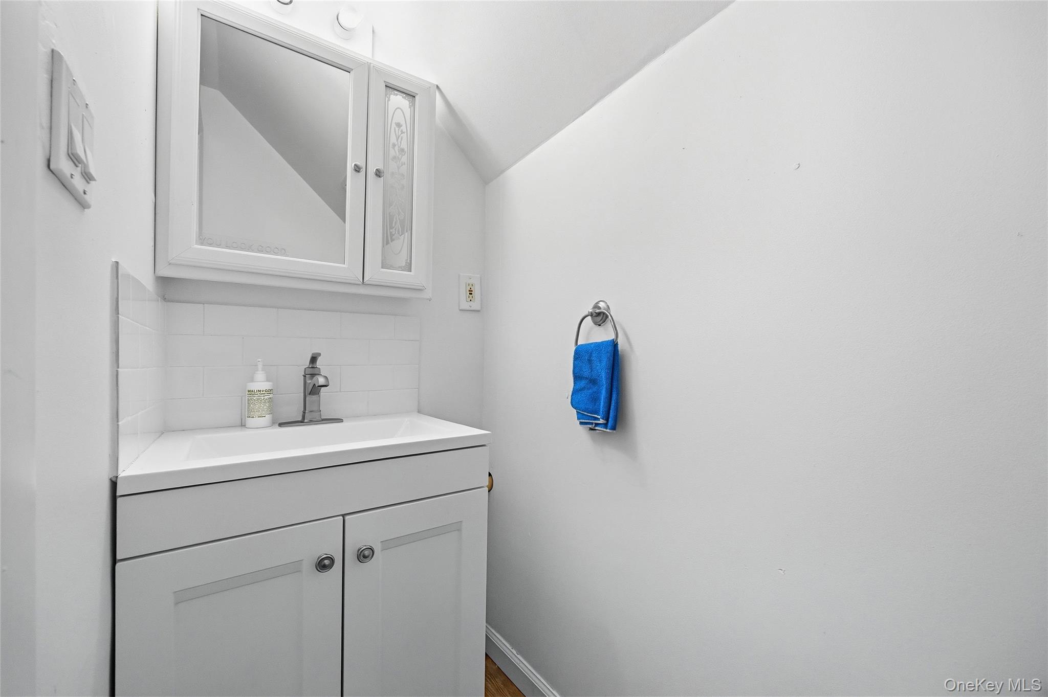 #16 photo, 700 Covert Avenue, ナッソー郡 New Hyde Park , NY 11040