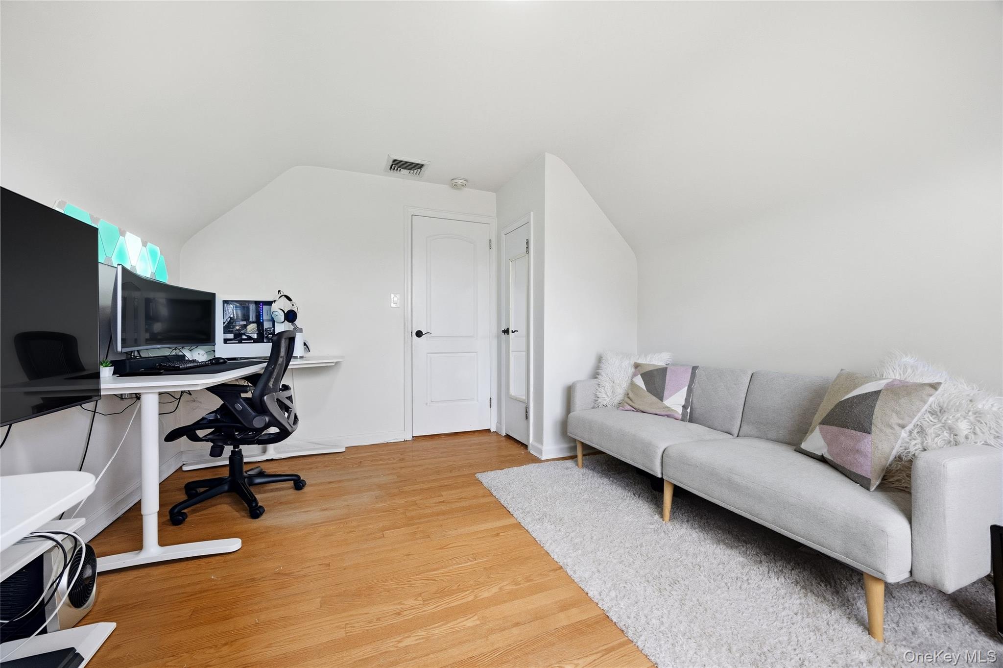 #19 photo, 700 Covert Avenue, ナッソー郡 New Hyde Park , NY 11040