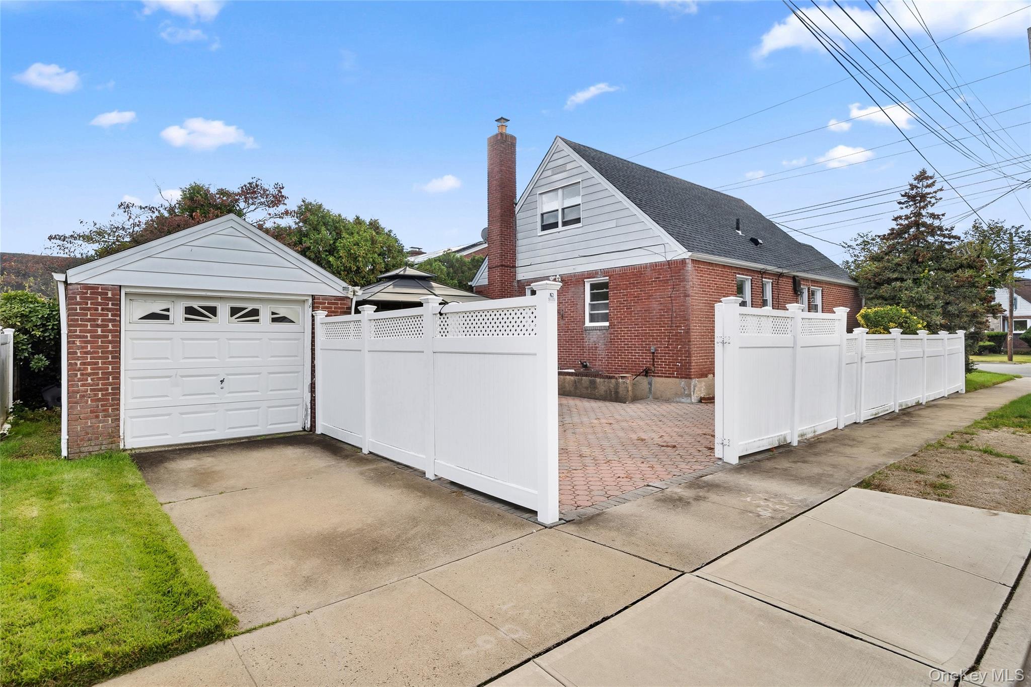 #3 photo, 700 Covert Avenue, ナッソー郡 New Hyde Park , NY 11040