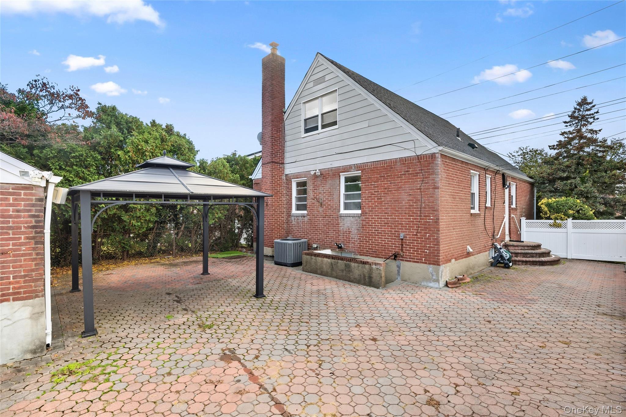 #4 photo, 700 Covert Avenue, ナッソー郡 New Hyde Park , NY 11040