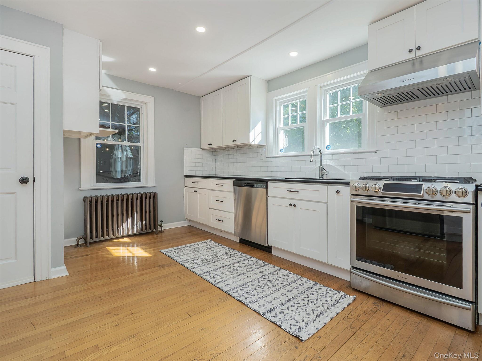 #11 photo, 16 Avenue A, ナッソー郡 Port Washington , NY 11050