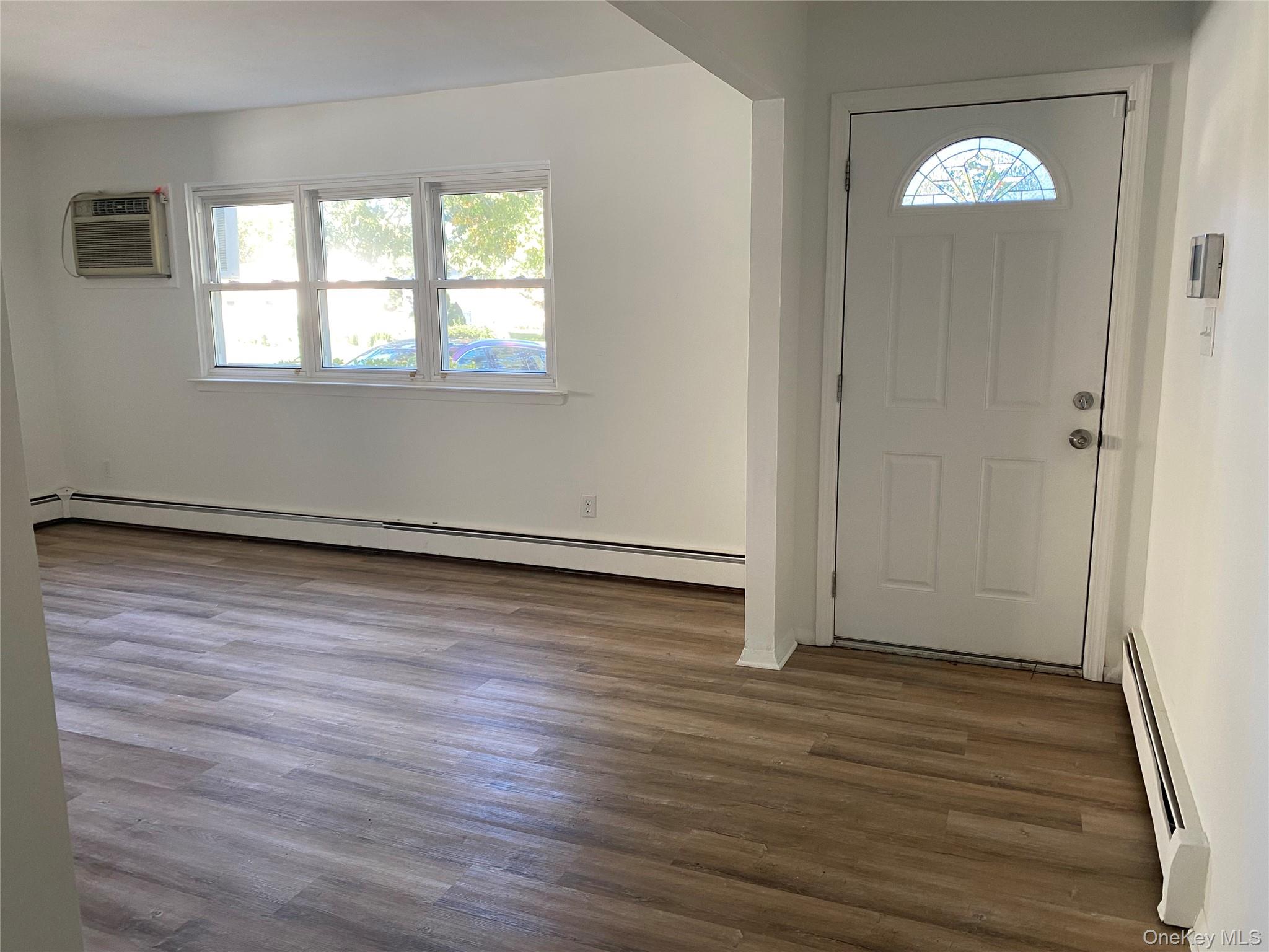 #6 photo, 7 Filmore Avenue, サフォーク郡 Coram , NY 11727