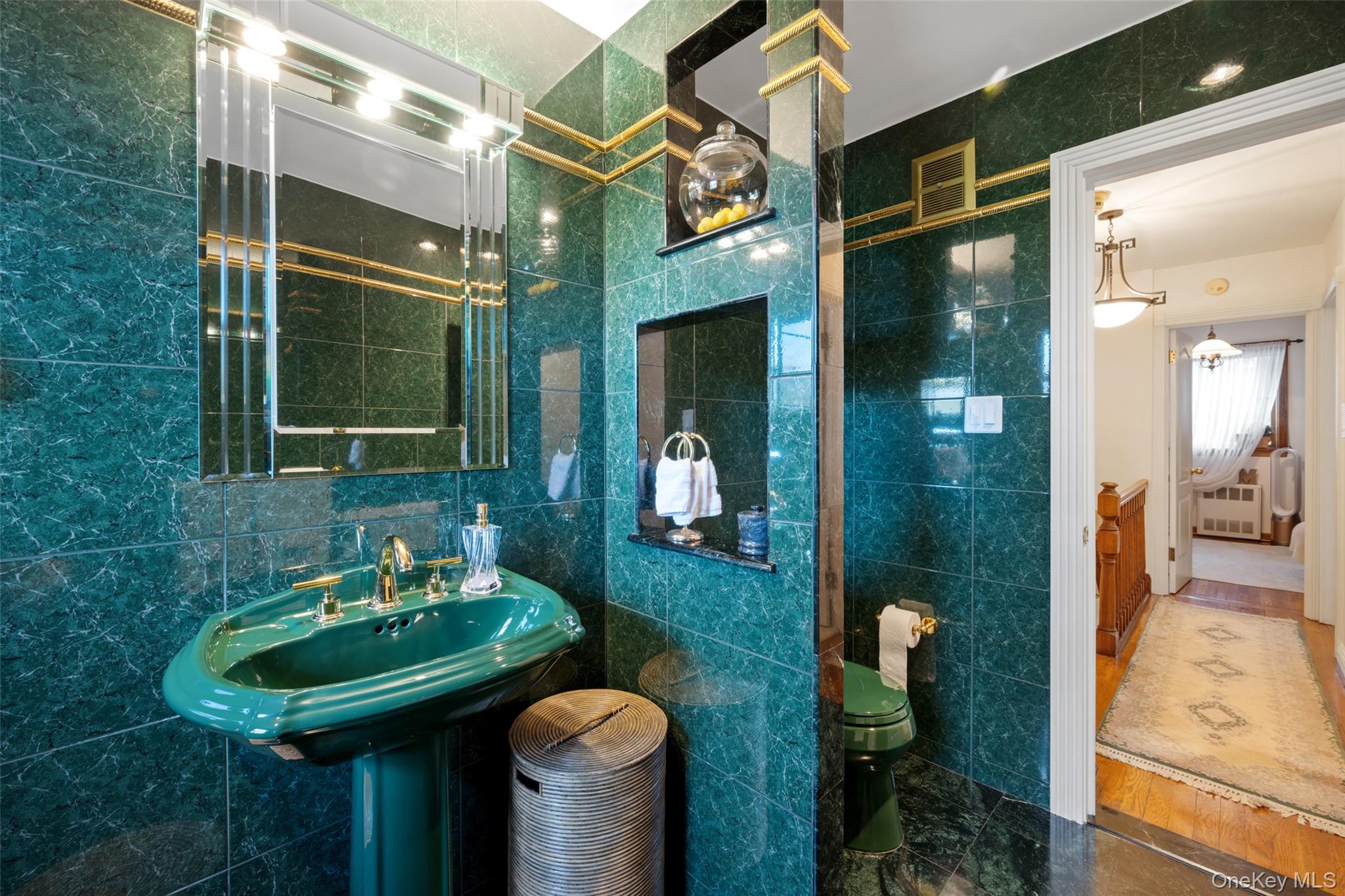 #16 photo, 51-01 64th Street, クイーンズ区 Woodside , NY 11377