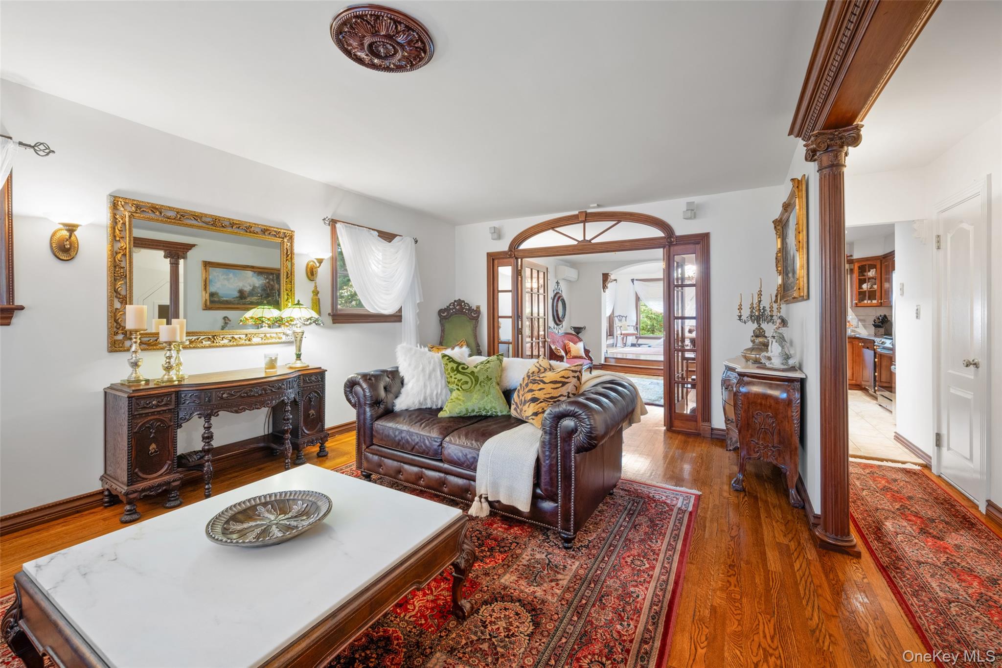 #8 photo, 51-01 64th Street, クイーンズ区 Woodside , NY 11377