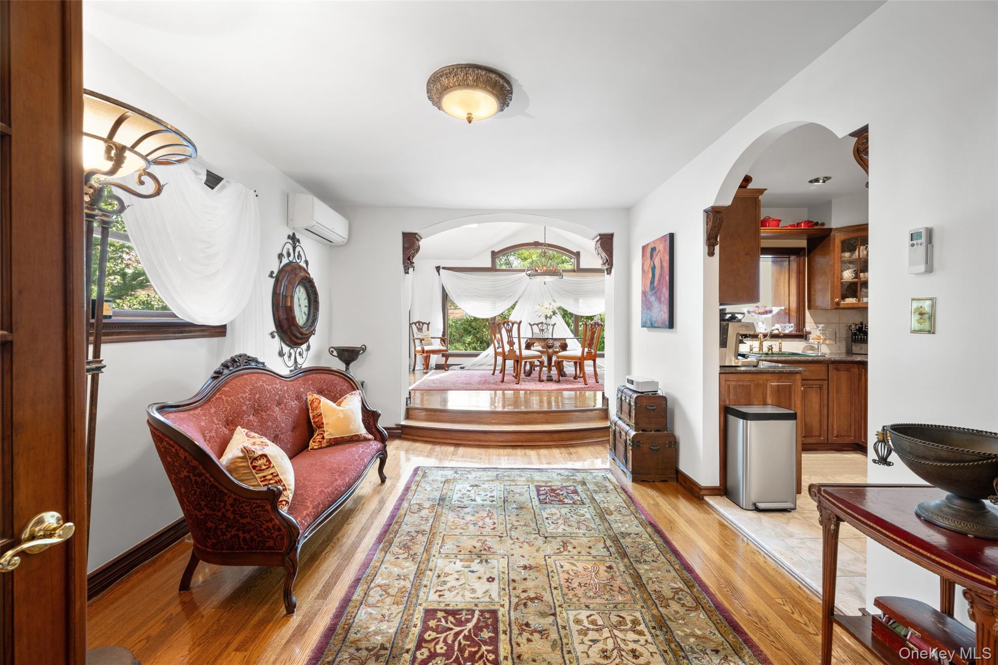 #9 photo, 51-01 64th Street, クイーンズ区 Woodside , NY 11377