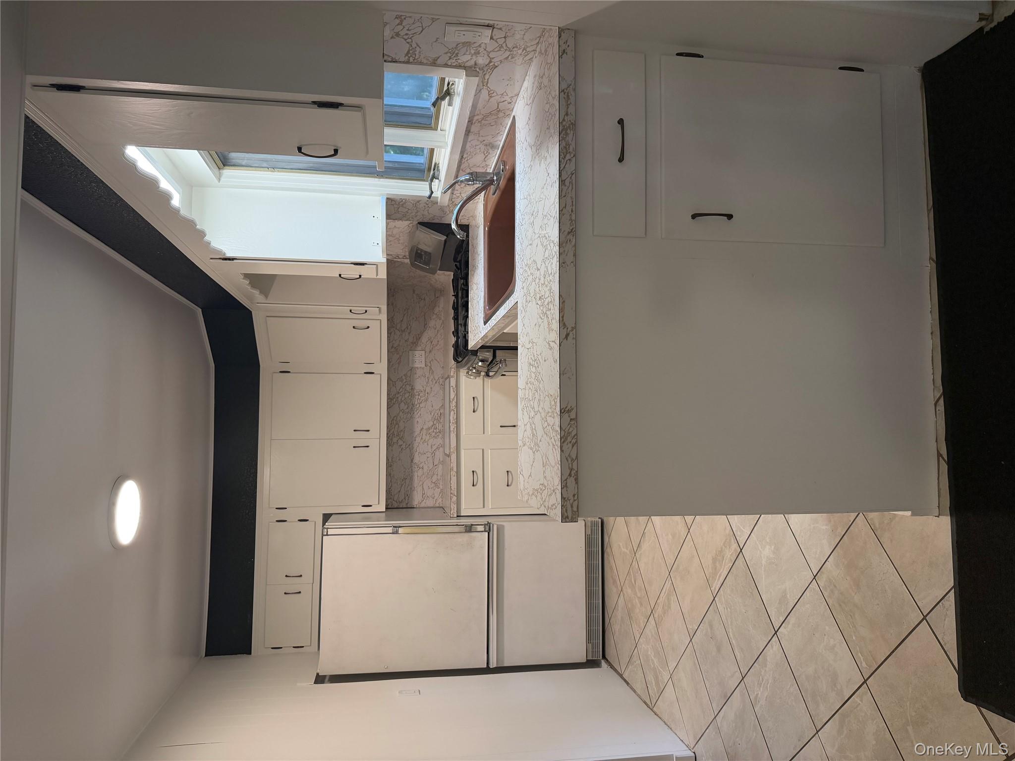 #5 photo, 24 Duryea Avenue, Montauk , NY 11954