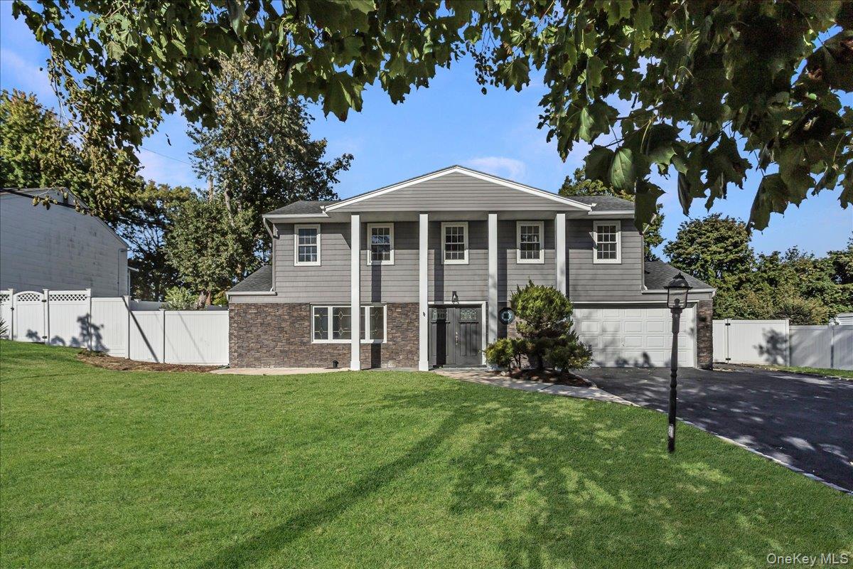 #1 photo, 75 Wesleyan Road, Smithtown , NY 11787