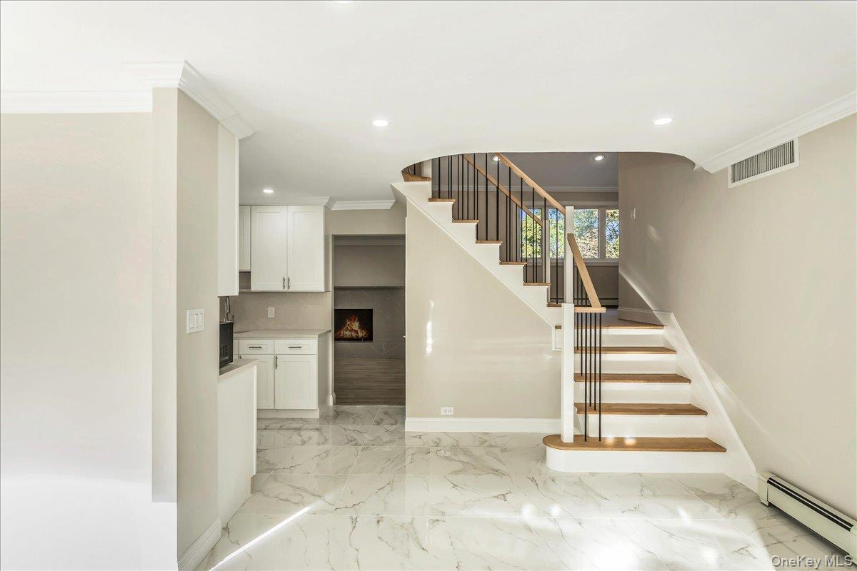 #5 photo, 75 Wesleyan Road, Smithtown , NY 11787