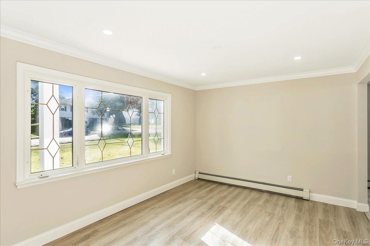 #6 photo, 75 Wesleyan Road, Smithtown , NY 11787