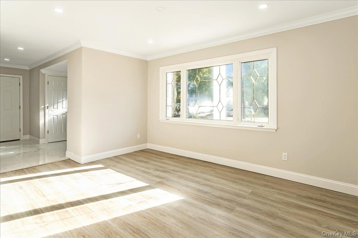 #8 photo, 75 Wesleyan Road, Smithtown , NY 11787