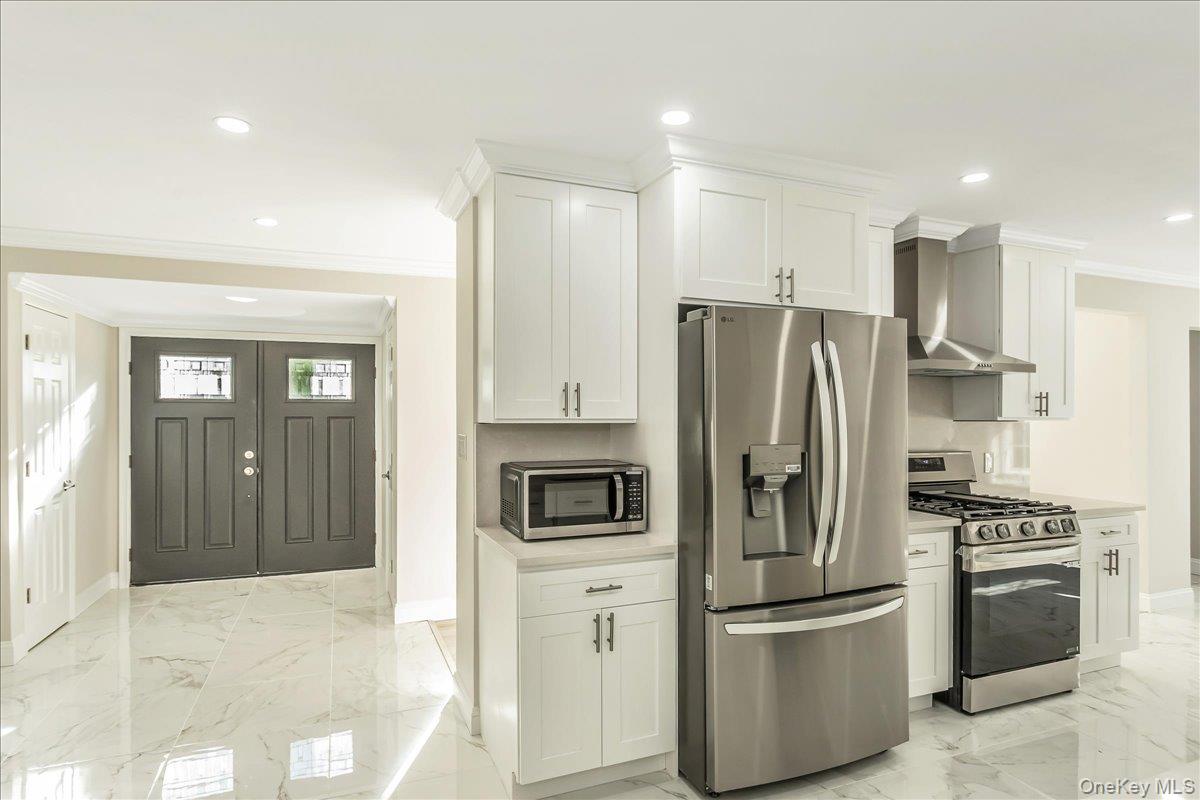 #9 photo, 75 Wesleyan Road, Smithtown , NY 11787