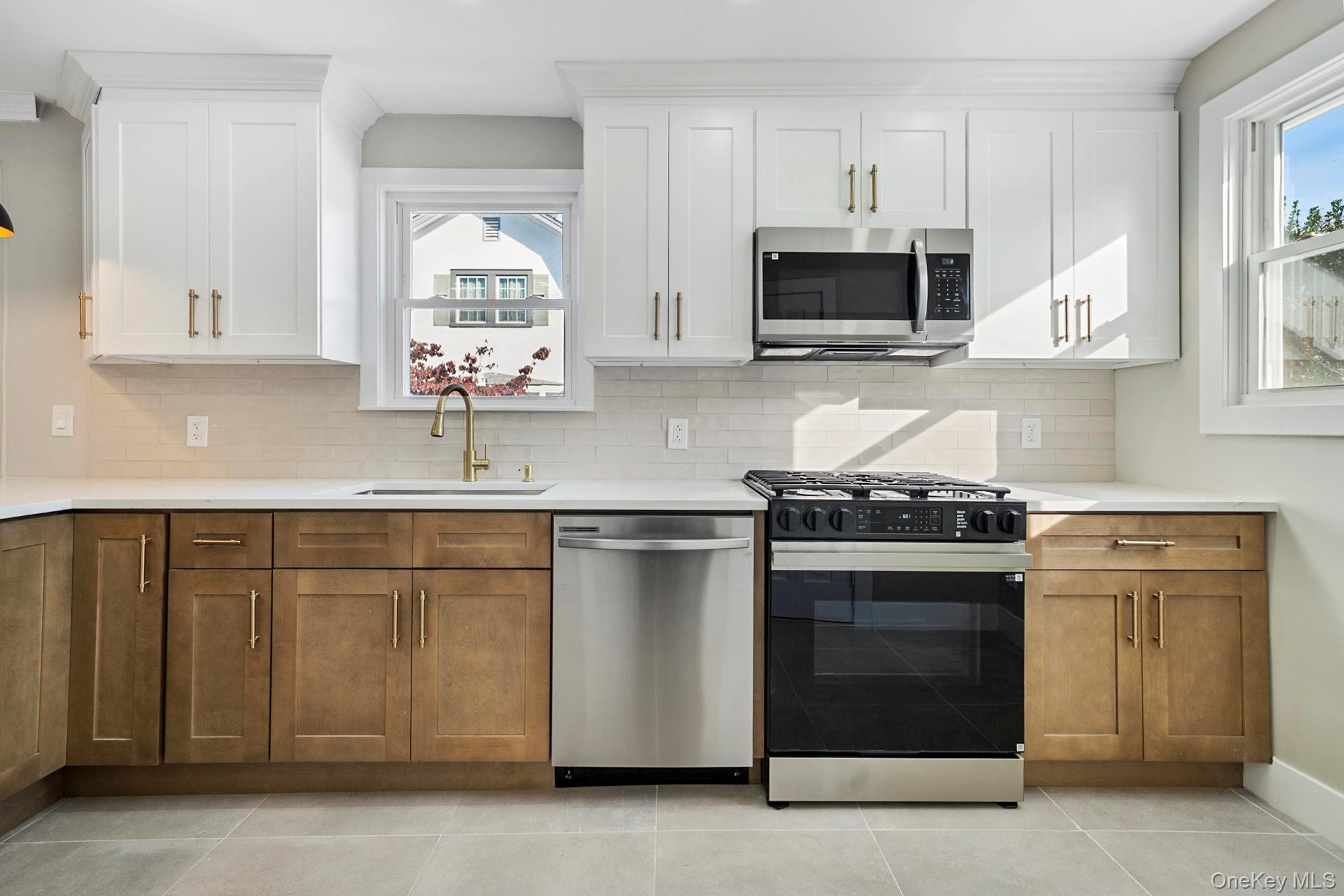 #5 photo, 36 New York Avenue, ナッソー郡 Freeport , NY 11520