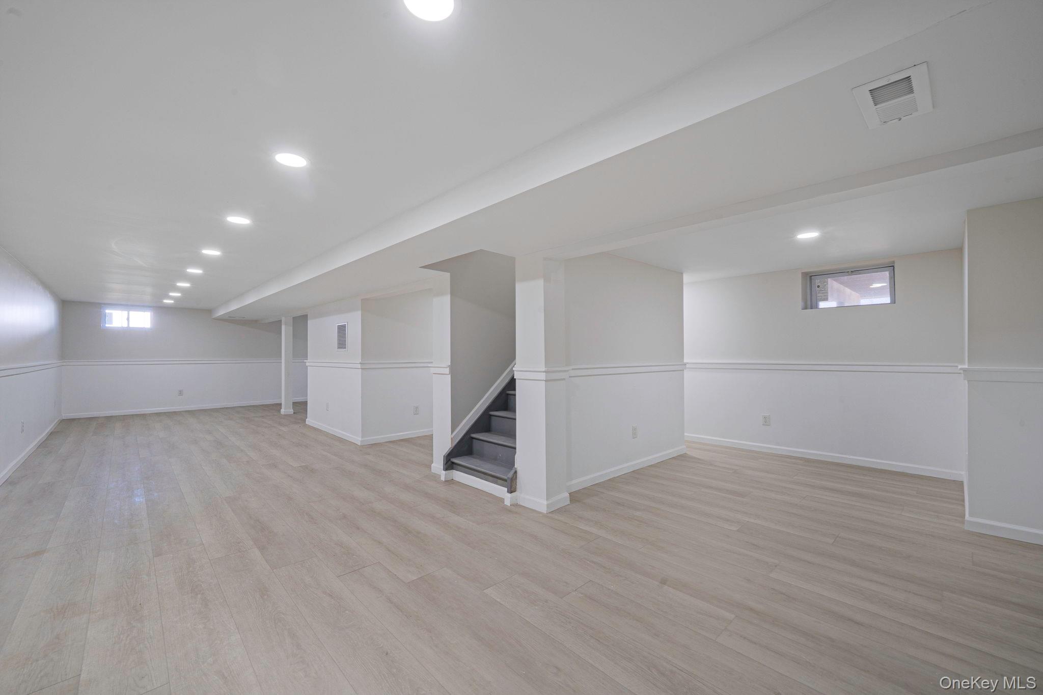 #18 photo, 109 Westwood Avenue, サフォーク郡 Deer Park , NY 11729