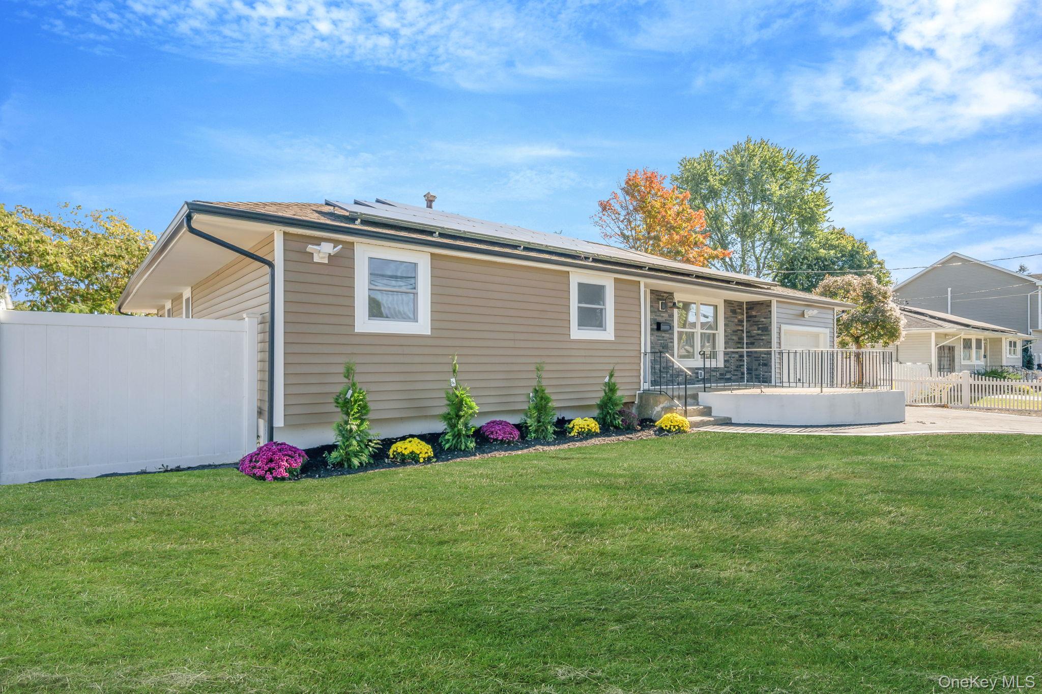 #4 photo, 109 Westwood Avenue, サフォーク郡 Deer Park , NY 11729