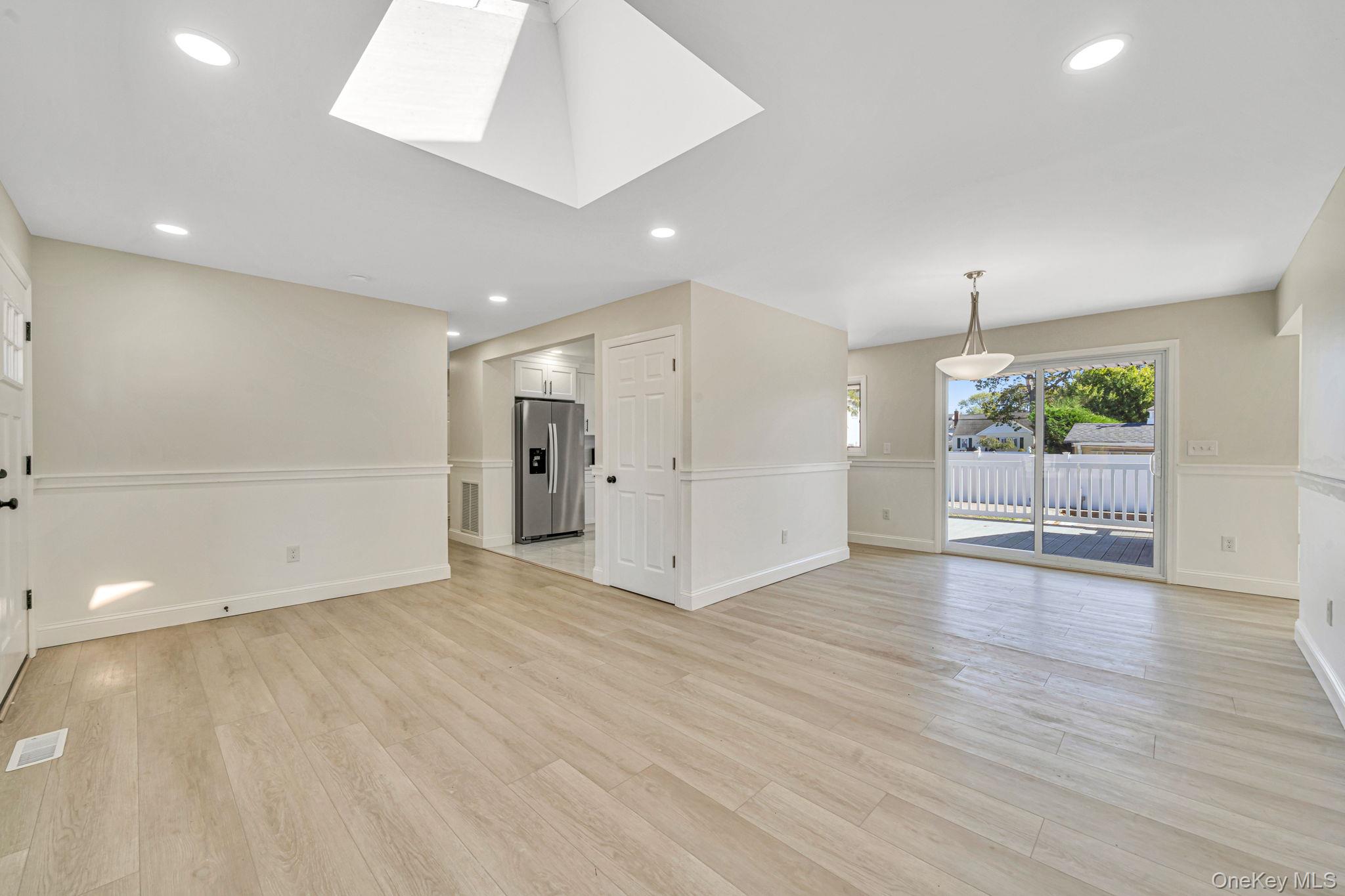 #6 photo, 109 Westwood Avenue, サフォーク郡 Deer Park , NY 11729