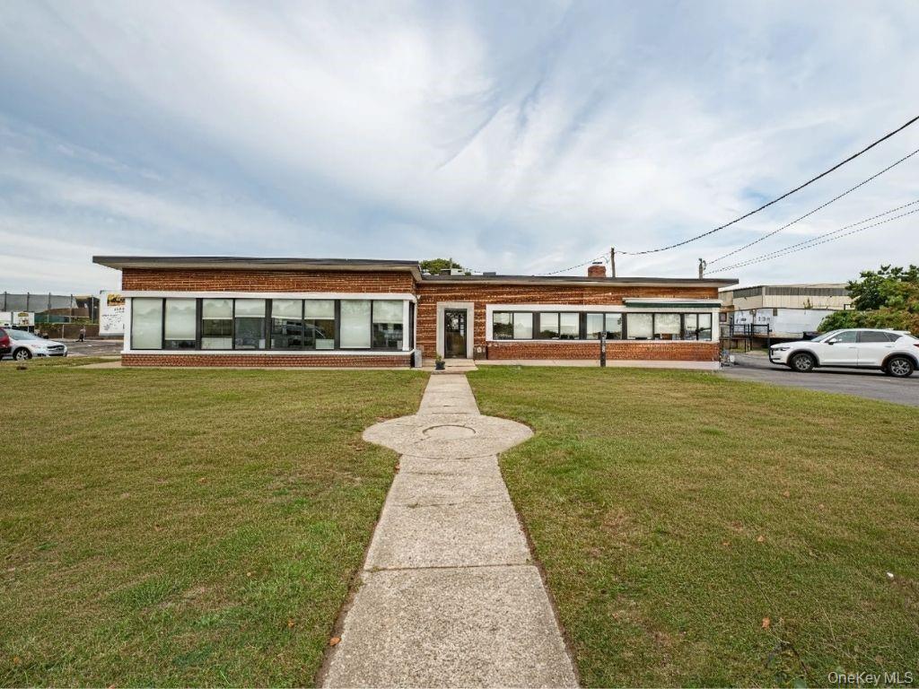 #1 photo, 1250 Wellwood Avenue, サフォーク郡 West Babylon , NY 11704