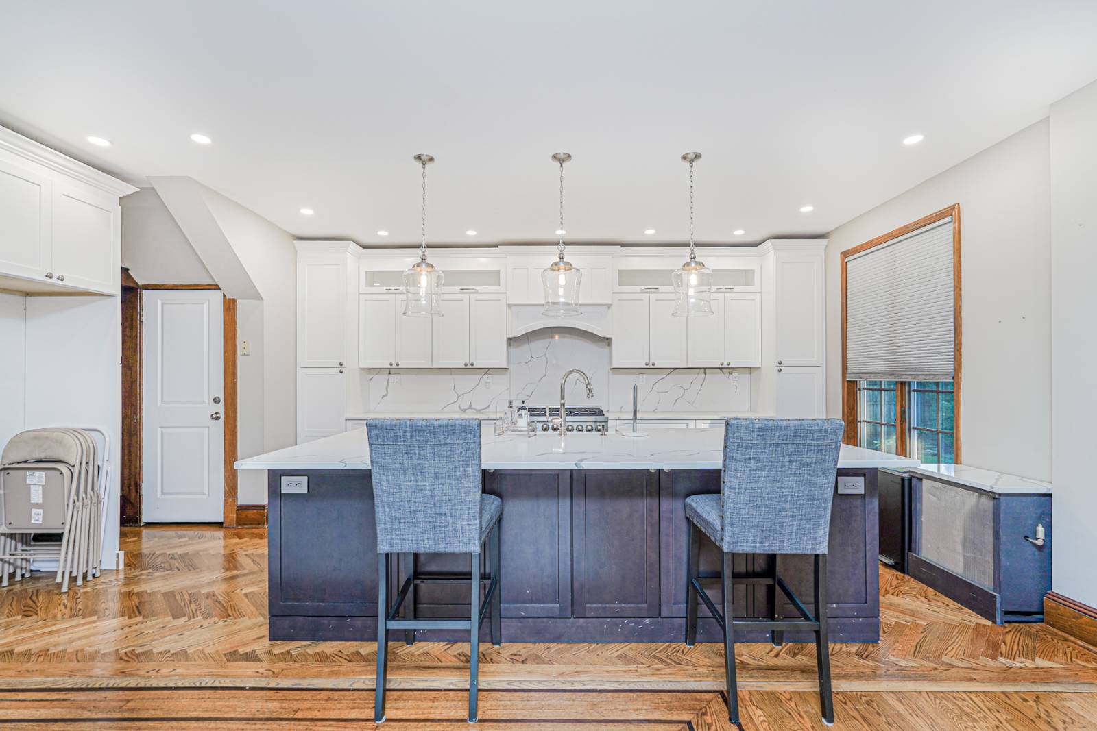 #11 photo, 114 Holly ave, Staten Island , NY 10308