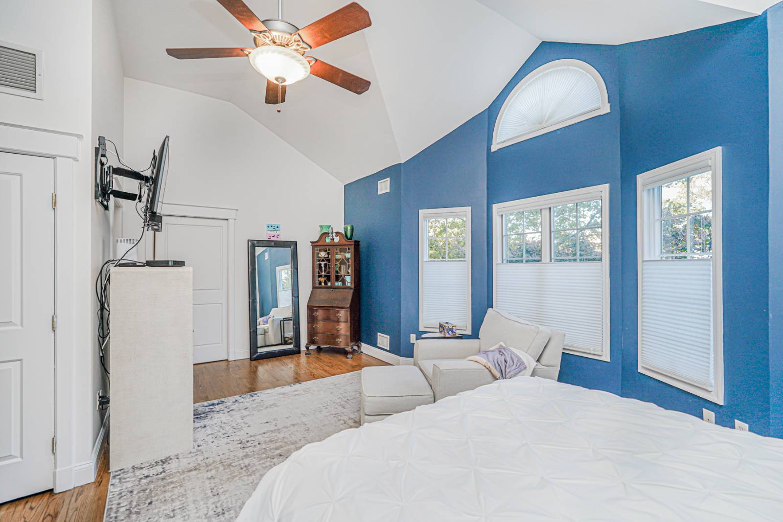 #18 photo, 114 Holly ave, Staten Island , NY 10308