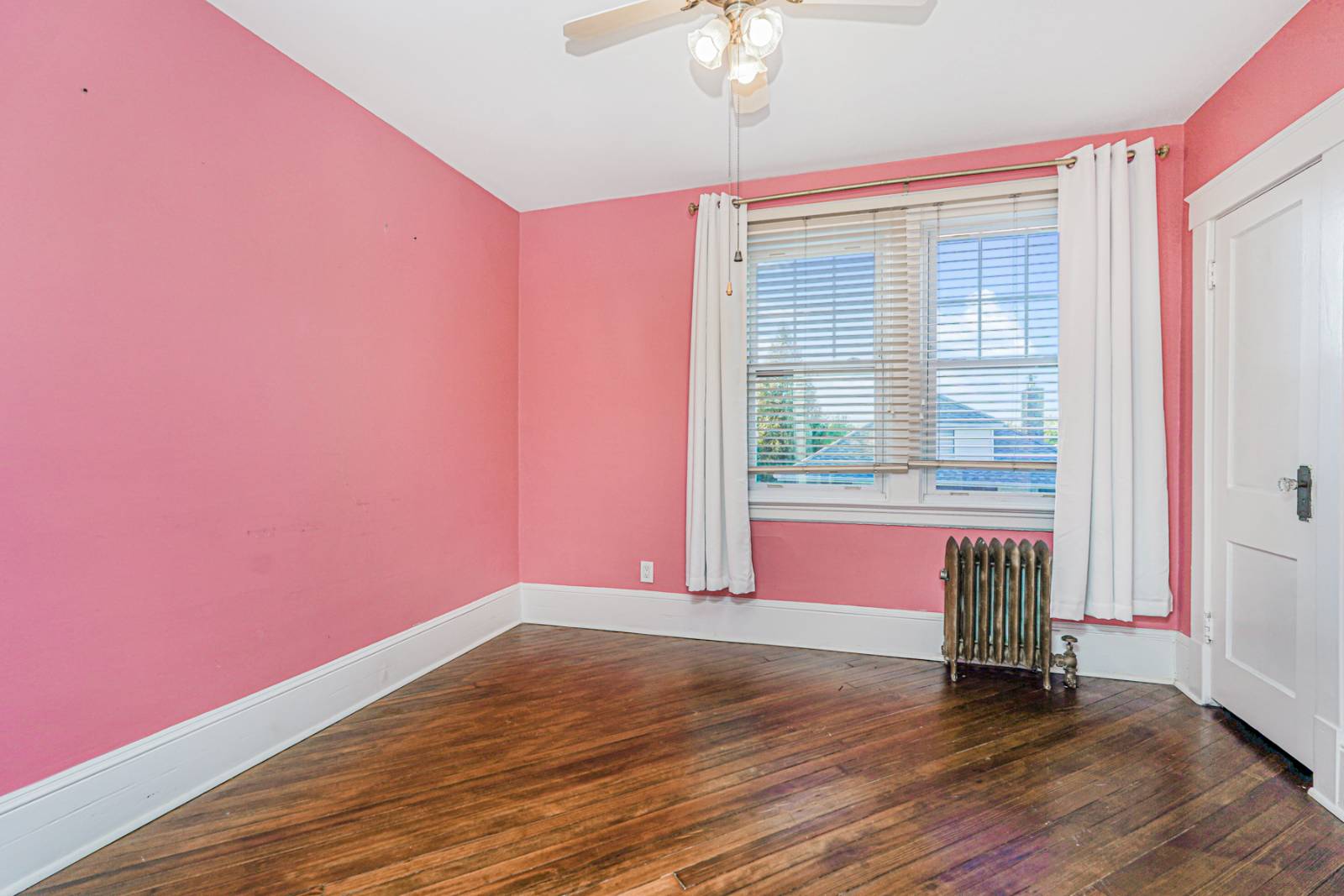 #26 photo, 114 Holly ave, Staten Island , NY 10308