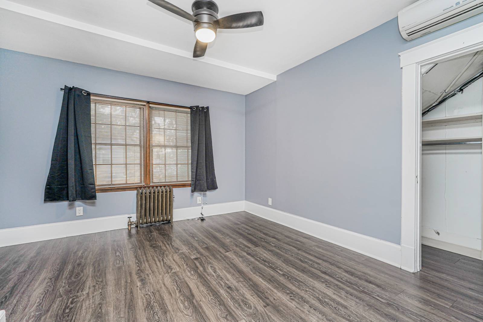 #28 photo, 114 Holly ave, Staten Island , NY 10308