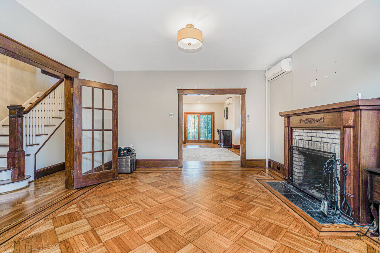 #6 photo, 114 Holly ave, Staten Island , NY 10308