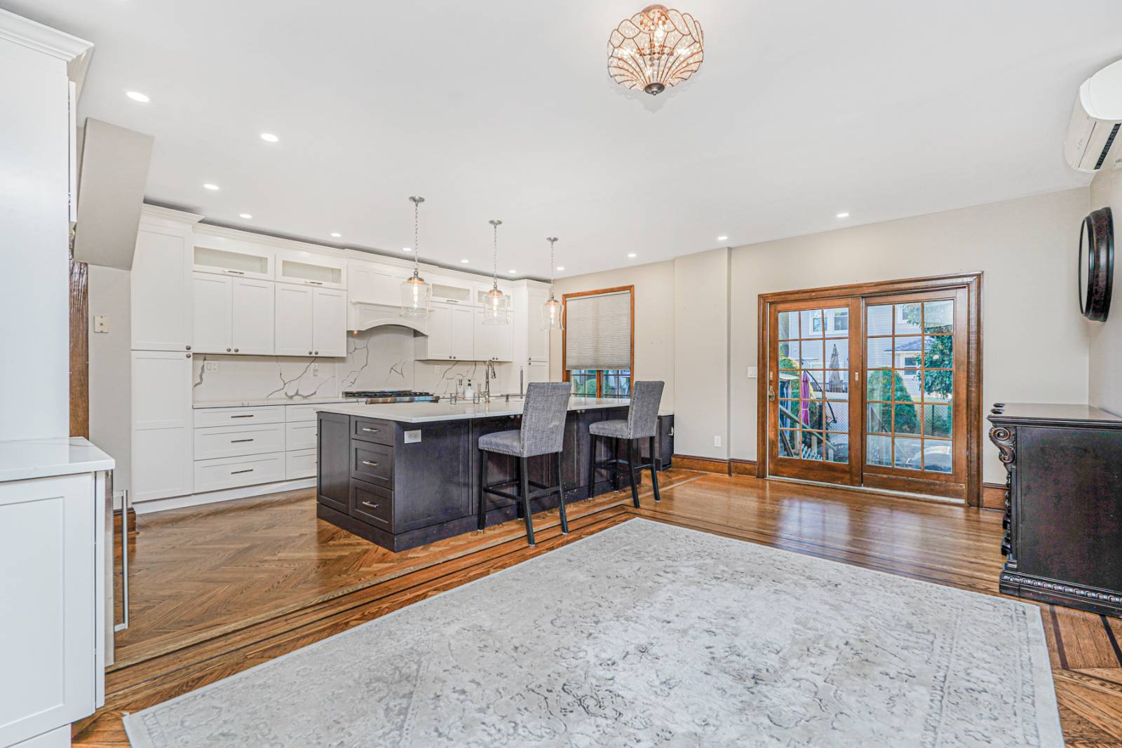 #9 photo, 114 Holly ave, Staten Island , NY 10308