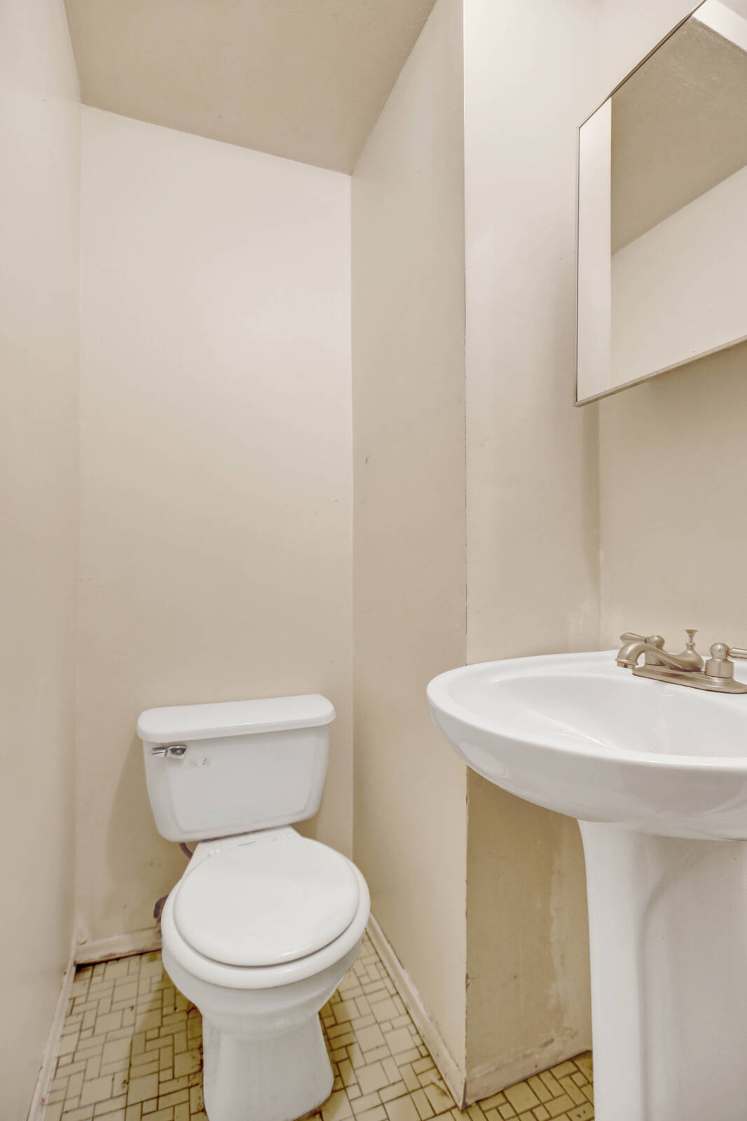 #13 photo, 615 E 57th St, ブルックリン区 East Flatbush , NY 11234