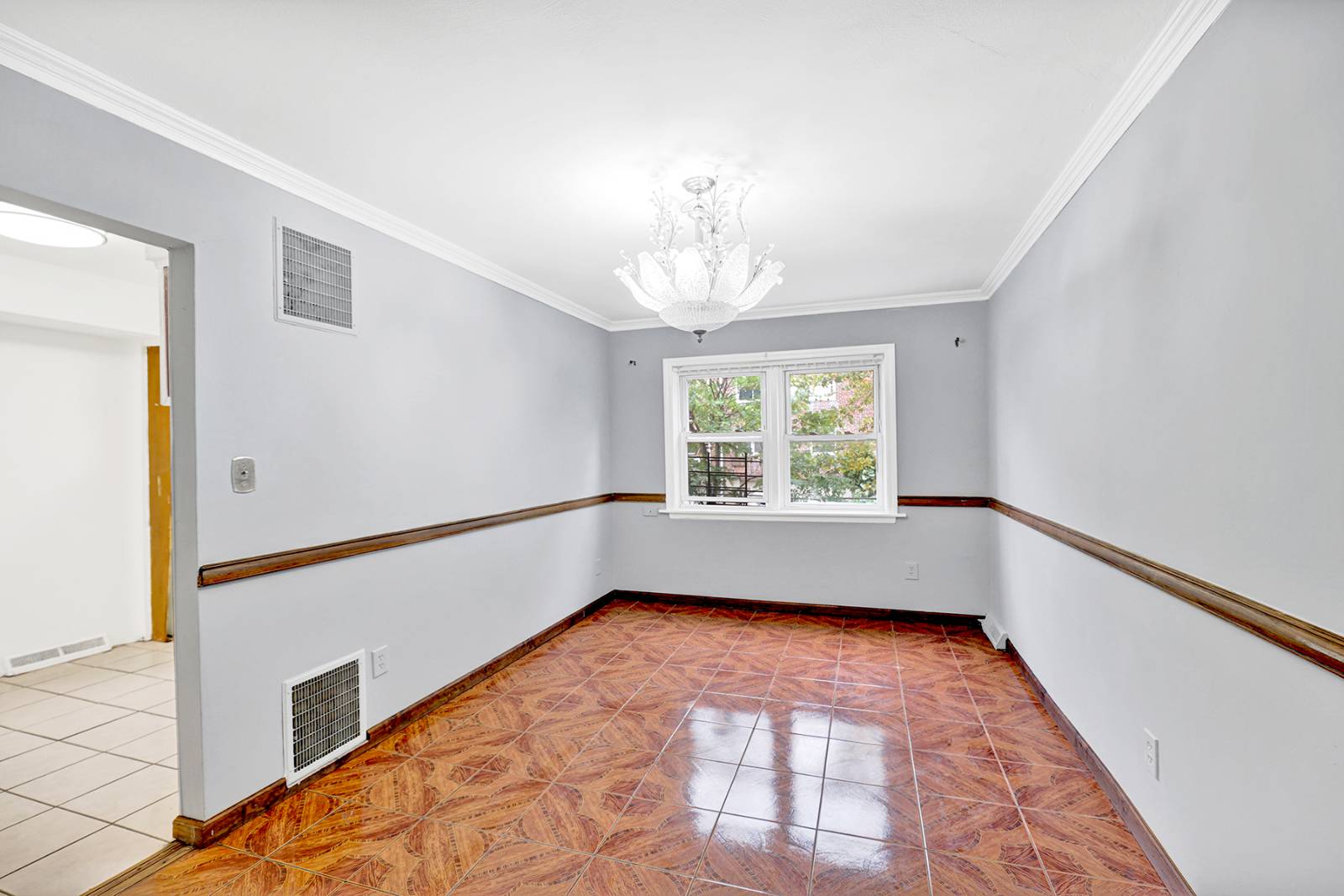 #7 photo, 615 E 57th St, ブルックリン区 East Flatbush , NY 11234