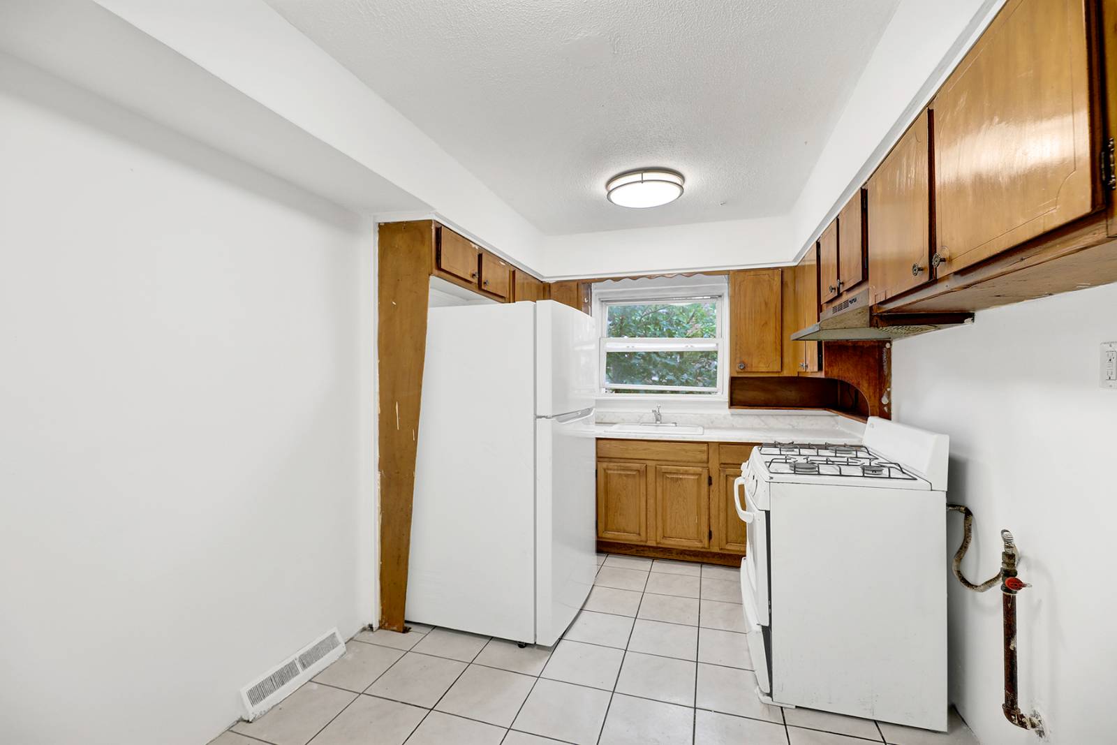 #9 photo, 615 E 57th St, ブルックリン区 East Flatbush , NY 11234