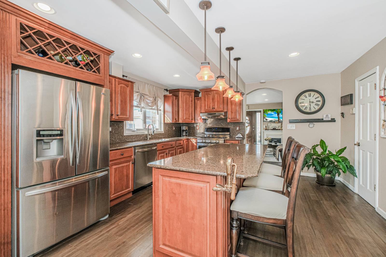 #10 photo, 44 Quintard St., スタテンアイランド Staten Island , NY 10305