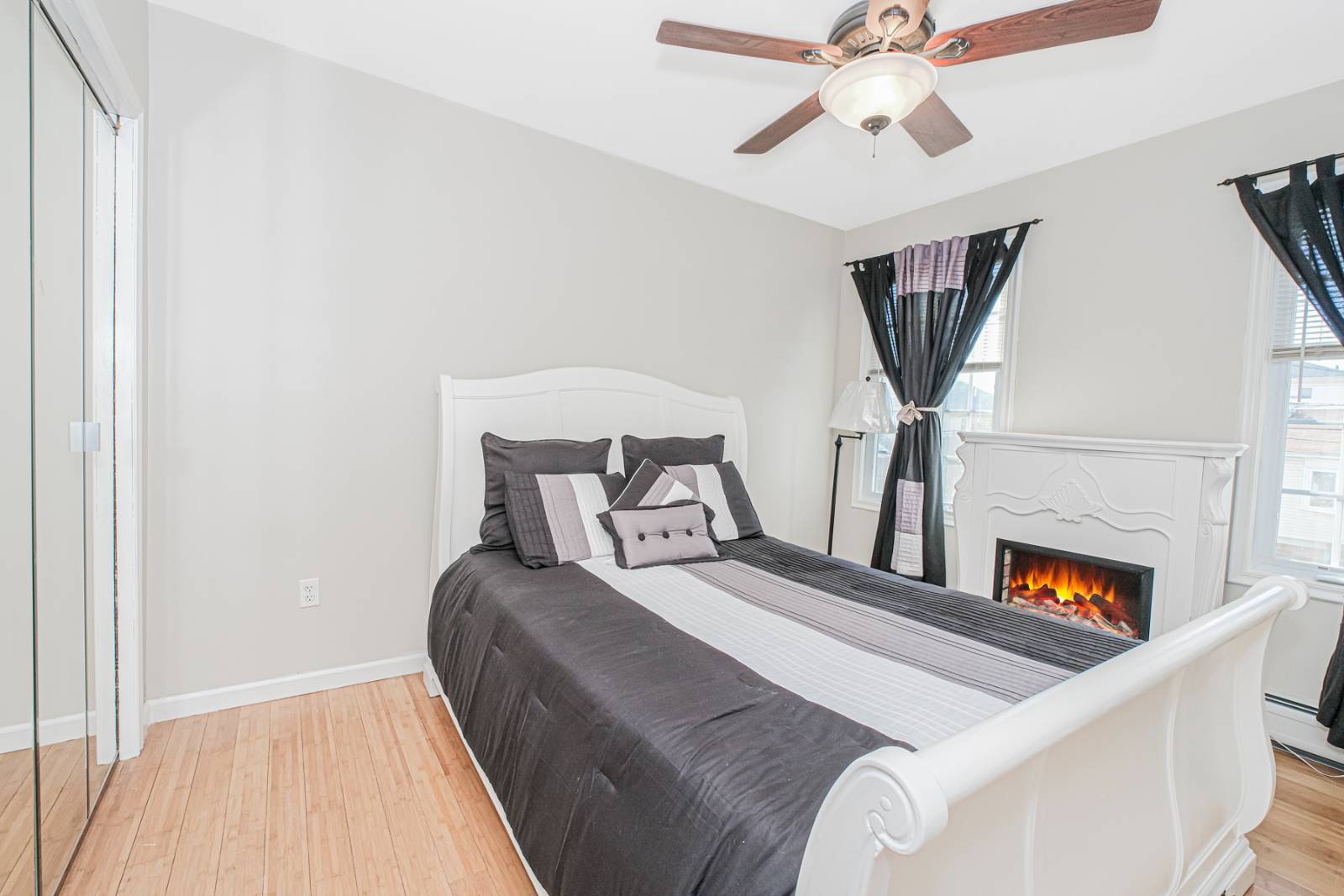 #19 photo, 44 Quintard St., スタテンアイランド Staten Island , NY 10305