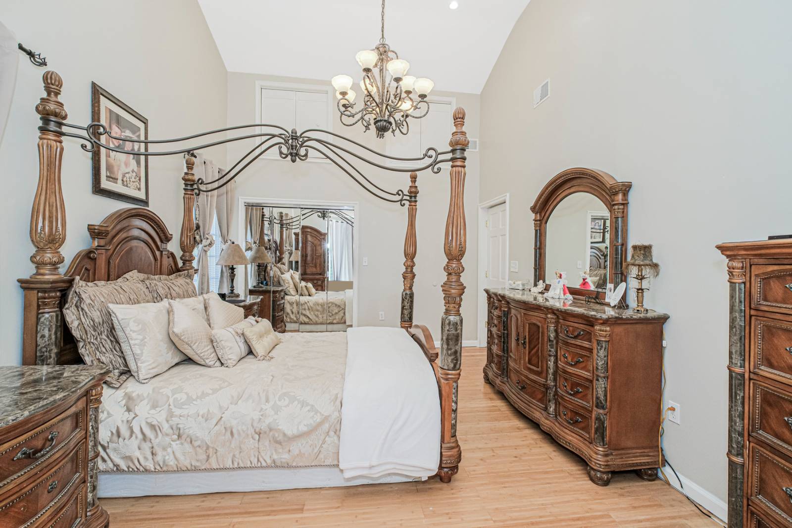 #23 photo, 44 Quintard St., スタテンアイランド Staten Island , NY 10305