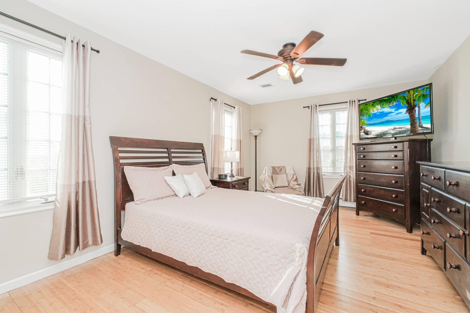 #25 photo, 44 Quintard St., スタテンアイランド Staten Island , NY 10305