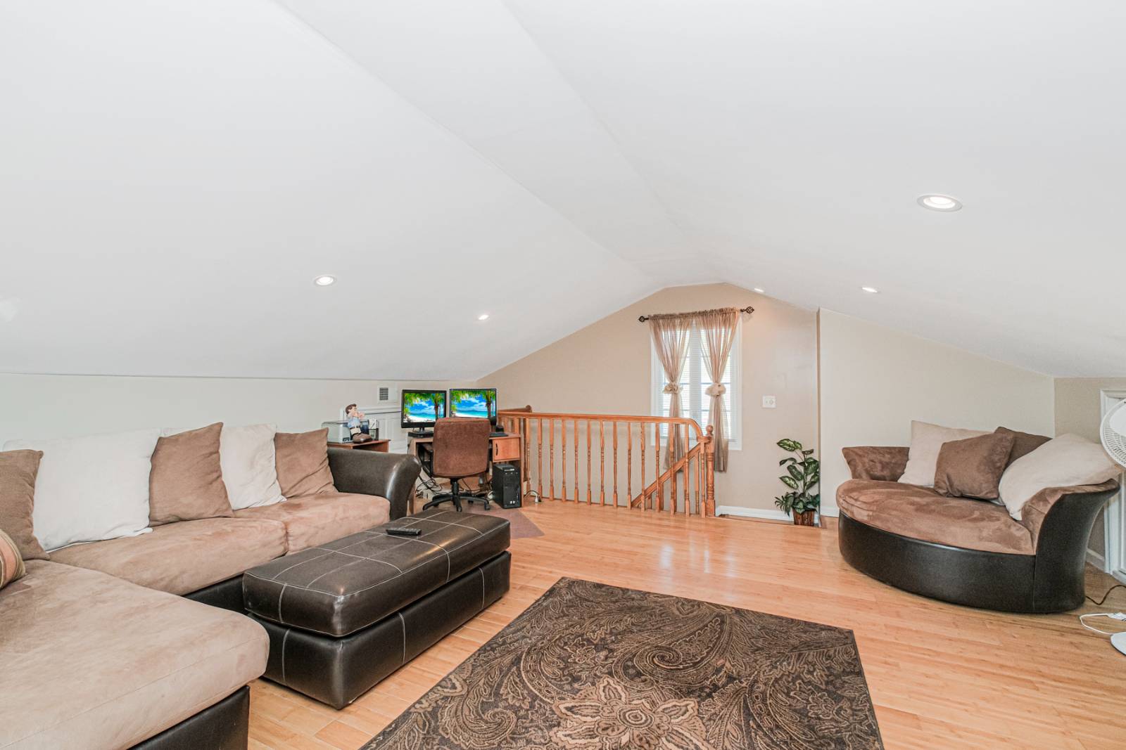 #29 photo, 44 Quintard St., スタテンアイランド Staten Island , NY 10305