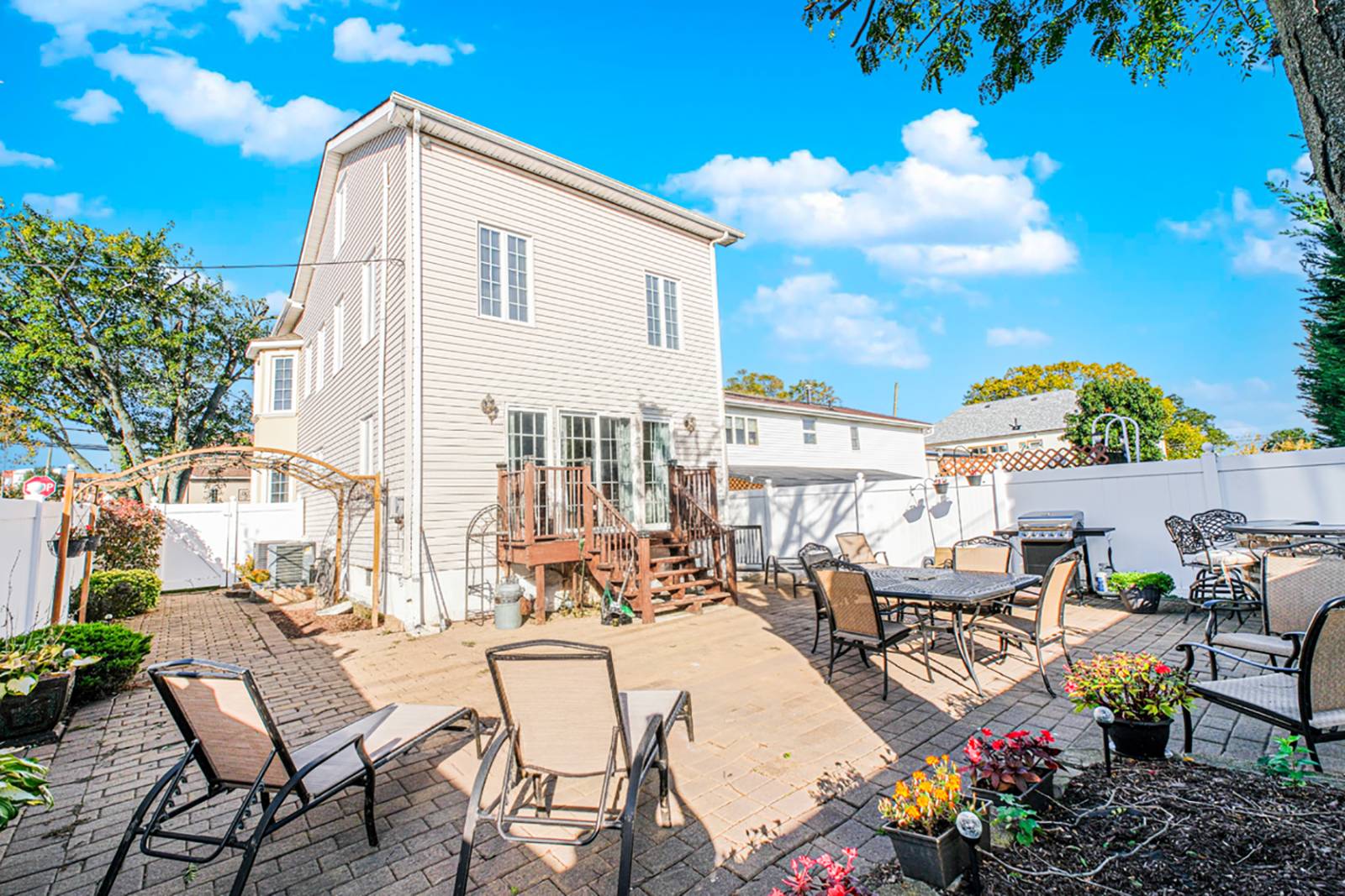 #40 photo, 44 Quintard St., スタテンアイランド Staten Island , NY 10305